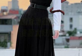 Choi Ji Yun的泳池在图库里冷艳绽放，资源太好用了